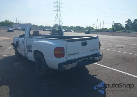 2003 Chevrolet Silverado 1500 Ls из США, поврежденный, VIN 1GCEC14T73Z314042